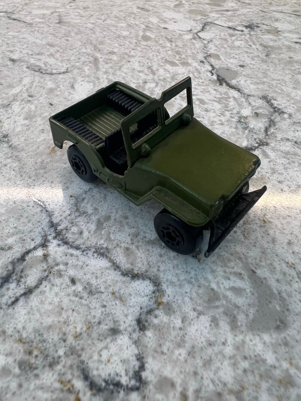 MATCHBOX Superfast Armoured Jeep Lesney No. 38 1976 Made in England JL